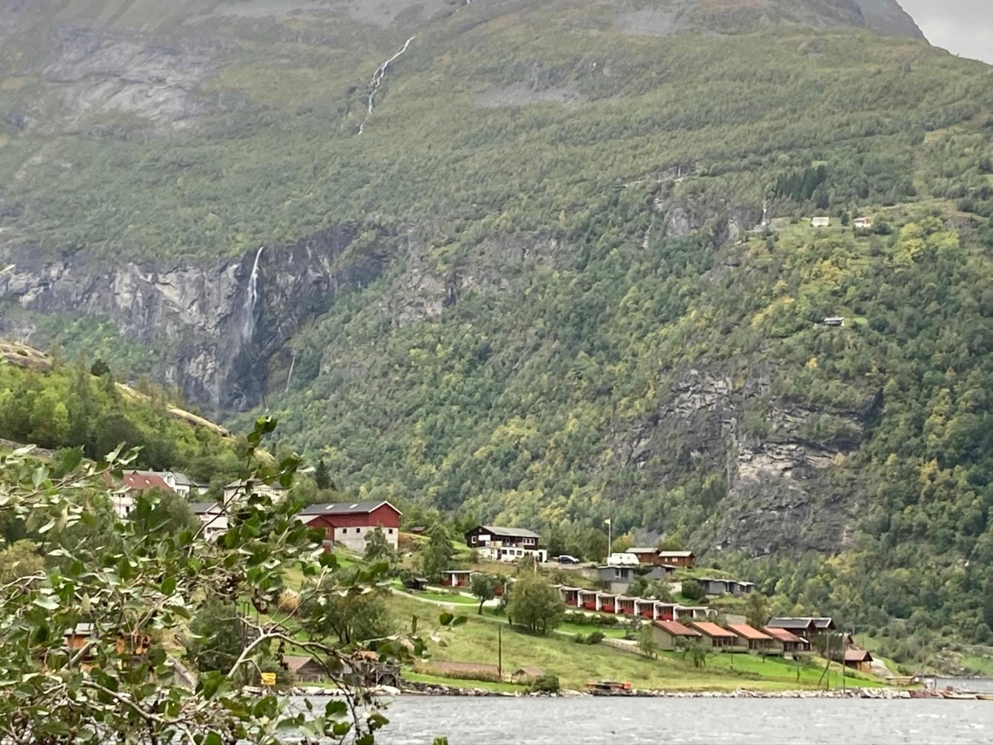 Fjorden Campinghytter Geiranger Εξωτερικό φωτογραφία
