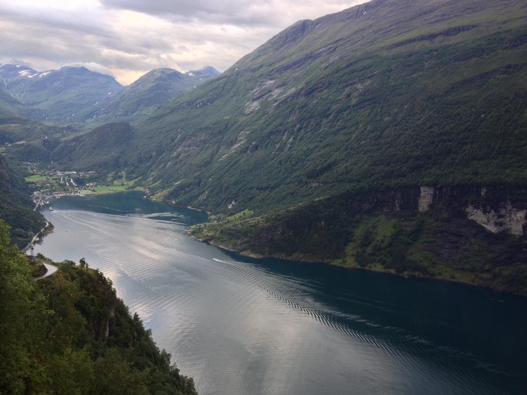 Fjorden Campinghytter Geiranger Εξωτερικό φωτογραφία